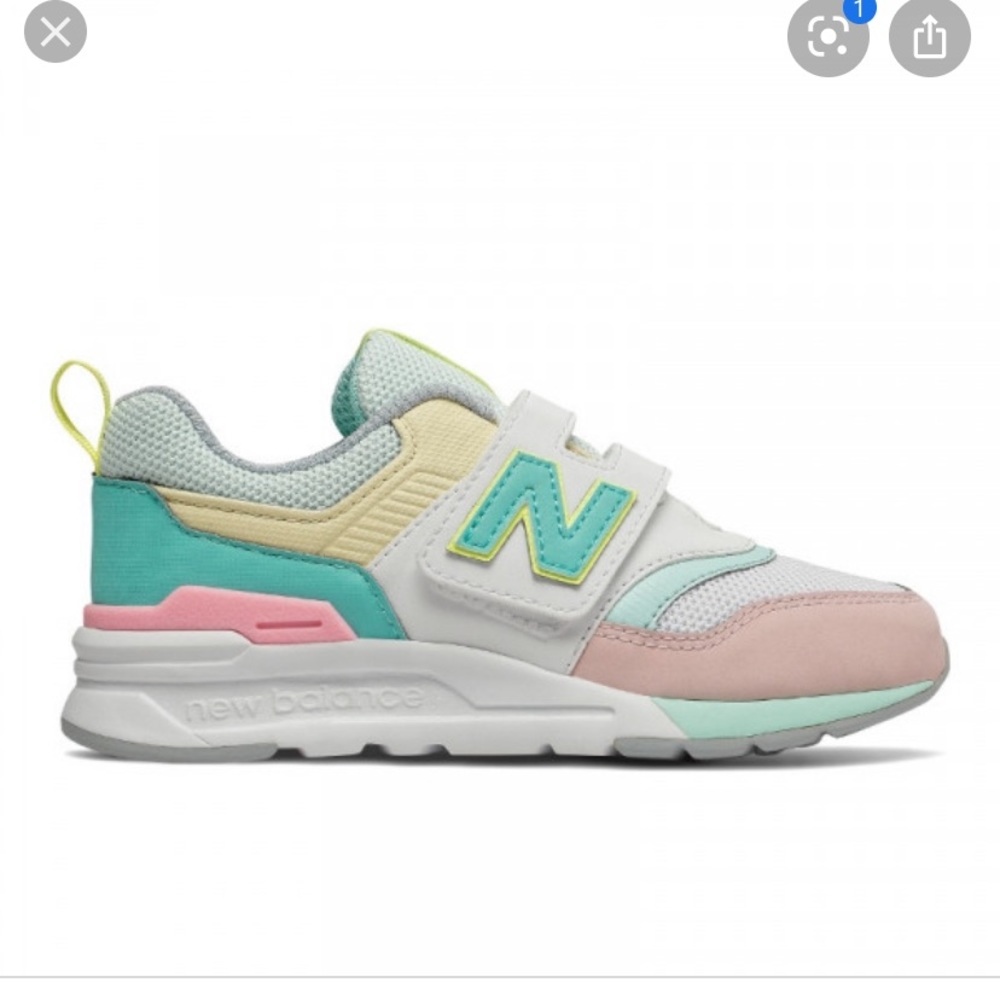 newbalance sneakers NIB